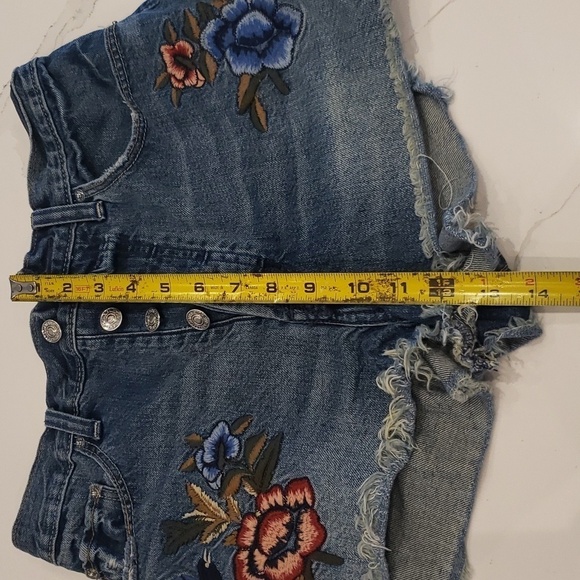 Abercrombie & Fitch Womens Shorts Denim Floral Embroidery Button Down 26 - Picture 14 of 15